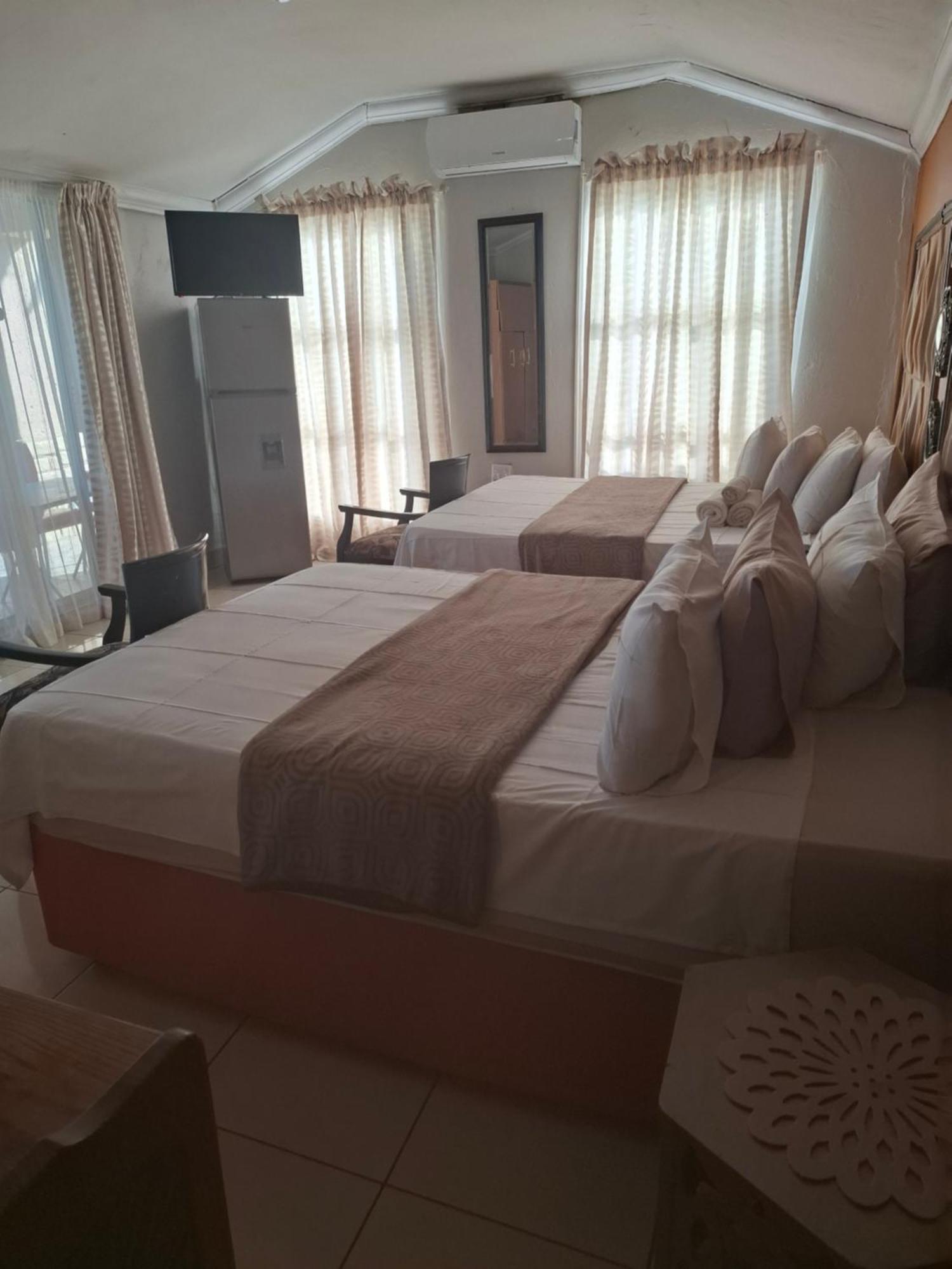 Vicky B Bed And Breakfast Mogwase Kültér fotó