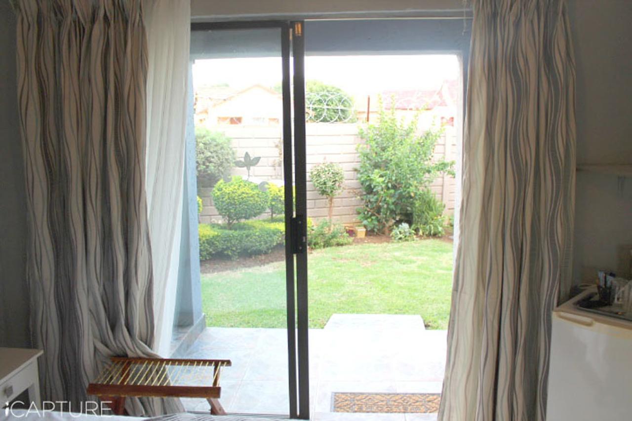 Vicky B Bed And Breakfast Mogwase Kültér fotó